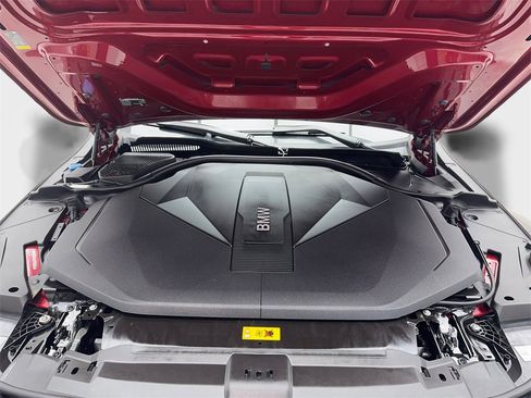 Used 2025 BMW i5 eDrive40i w/ M Sport Package image 11