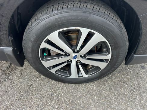 Used 2018 Subaru Outback 3.6R Limited AWD/4WD image 13
