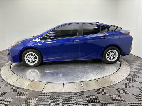 Used 2018 Toyota Prius Two w/ Prius Two Safety Plus Package FWD image 16