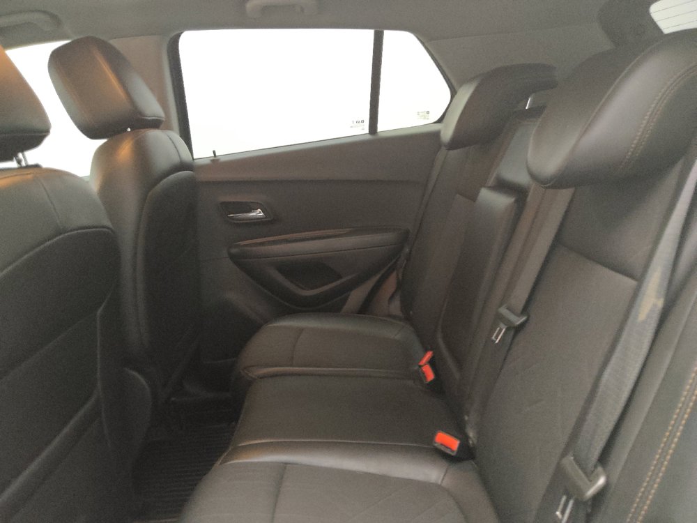 Used 2020 Chevrolet Trax LT w/ LT Convenience Package FWD image 18