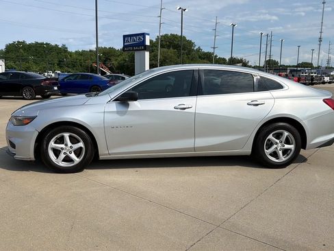 Used 2018 Chevrolet Malibu LS FWD image 7