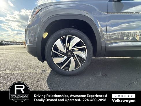 New 2026 Volkswagen Atlas SE image 10