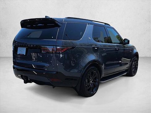 Used 2025 Land Rover Discovery Dynamic SE AWD/4WD image 5