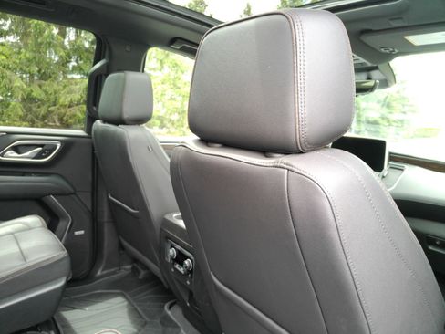 Certified 2023 Chevrolet Suburban High Country AWD/4WD image 20