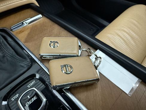 Used 2016 Volvo XC90 T6 image 21