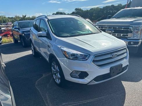 Used 2019 Ford Escape Titanium FWD image 2