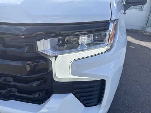 Used 2023 Chevrolet Silverado 1500 LT Trail Boss w/ LPO, Dark Essentials Package AWD/4WD image 9