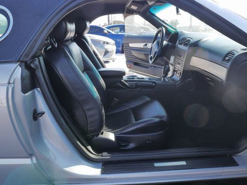Used 2005 Ford Thunderbird image 22