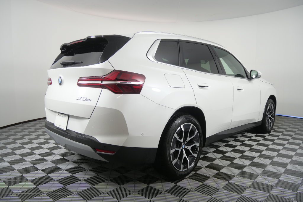 Certified 2026 BMW X3 xDrive30i w/ Premium Package AWD/4WD image 4