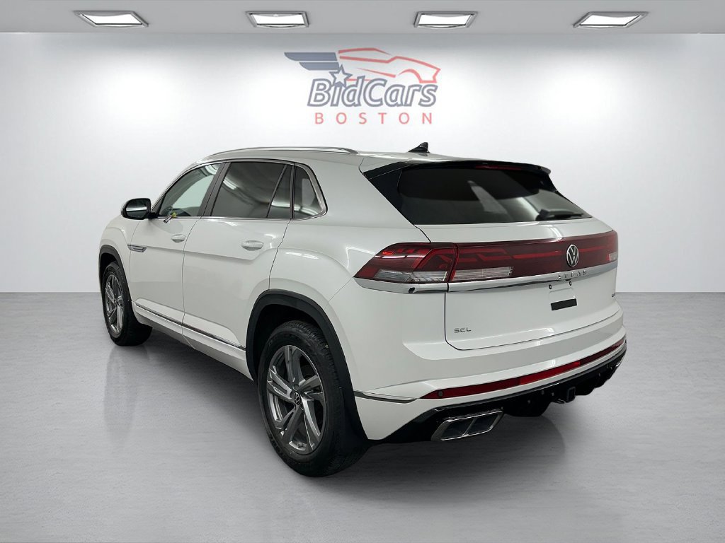 Used 2024 Volkswagen Atlas Cross Sport SEL R-Line AWD/4WD image 6