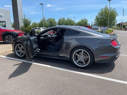 Used 2019 Ford Mustang Coupe w/ Equipment Group 101A RWD image 4