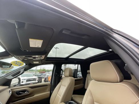 Certified 2021 Chevrolet Tahoe Premier w/ Premium Package AWD/4WD image 19