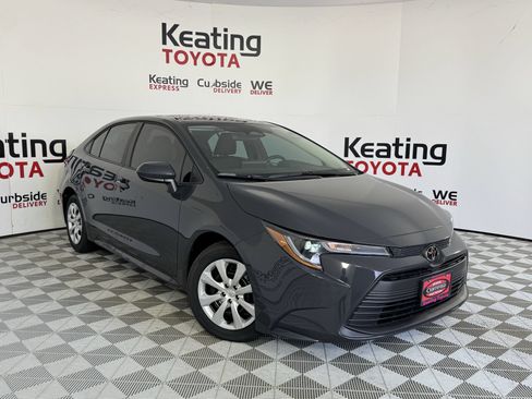 Used 2026 Toyota Corolla LE FWD image 3