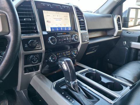 Used 2020 Ford F150 Lariat image 14