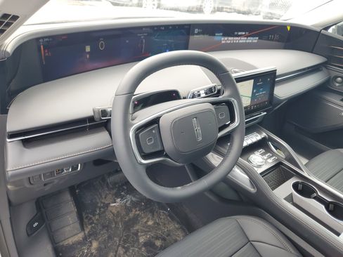 New 2026 Lincoln Nautilus Reserve w/ Jet Appearance Package image 13