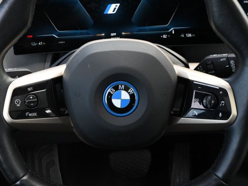 Used 2024 BMW iX xDrive50 w/ Premium Package AWD/4WD image 29