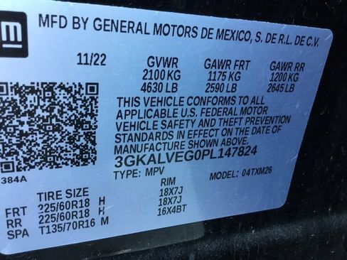 Used 2023 GMC Terrain SLT AWD/4WD image 4