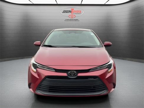 Used 2023 Toyota Corolla LE image 16