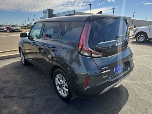Used 2024 Kia Soul LX w/ Option Group 015 image 2