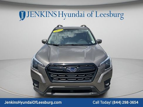 Used 2023 Subaru Forester Premium AWD/4WD image 12