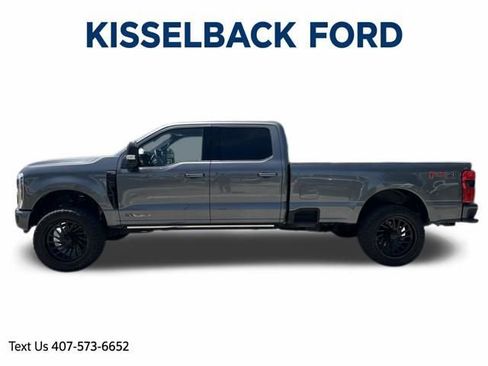 Certified 2025 Ford F250 Platinum w/ FX4 Off-Road Package AWD/4WD image 9