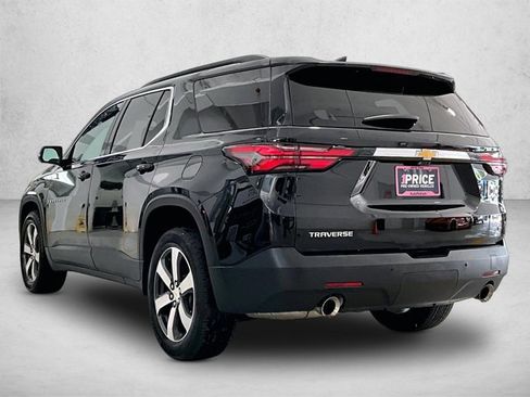 Used 2022 Chevrolet Traverse LT w/ LT Premium Package FWD image 12
