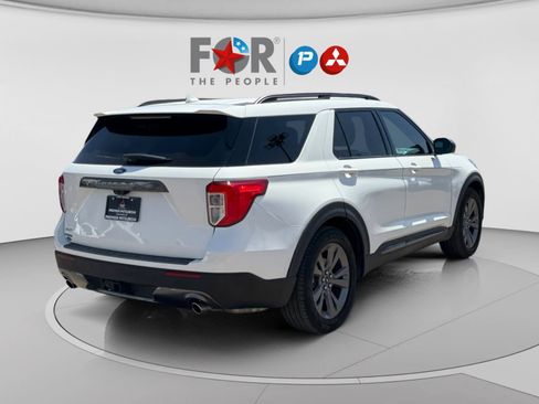 Used 2021 Ford Explorer XLT w/ Equipment Group 202A RWD image 5