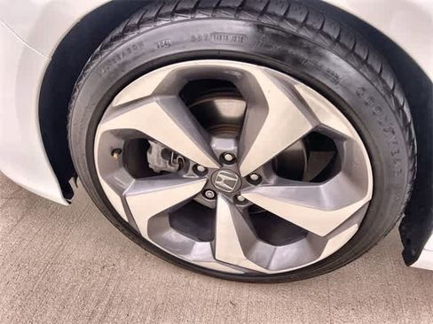 Certified 2018 Honda Accord Touring image 9