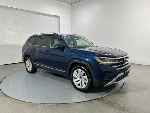 Used 2021 Volkswagen Atlas SEL image 2