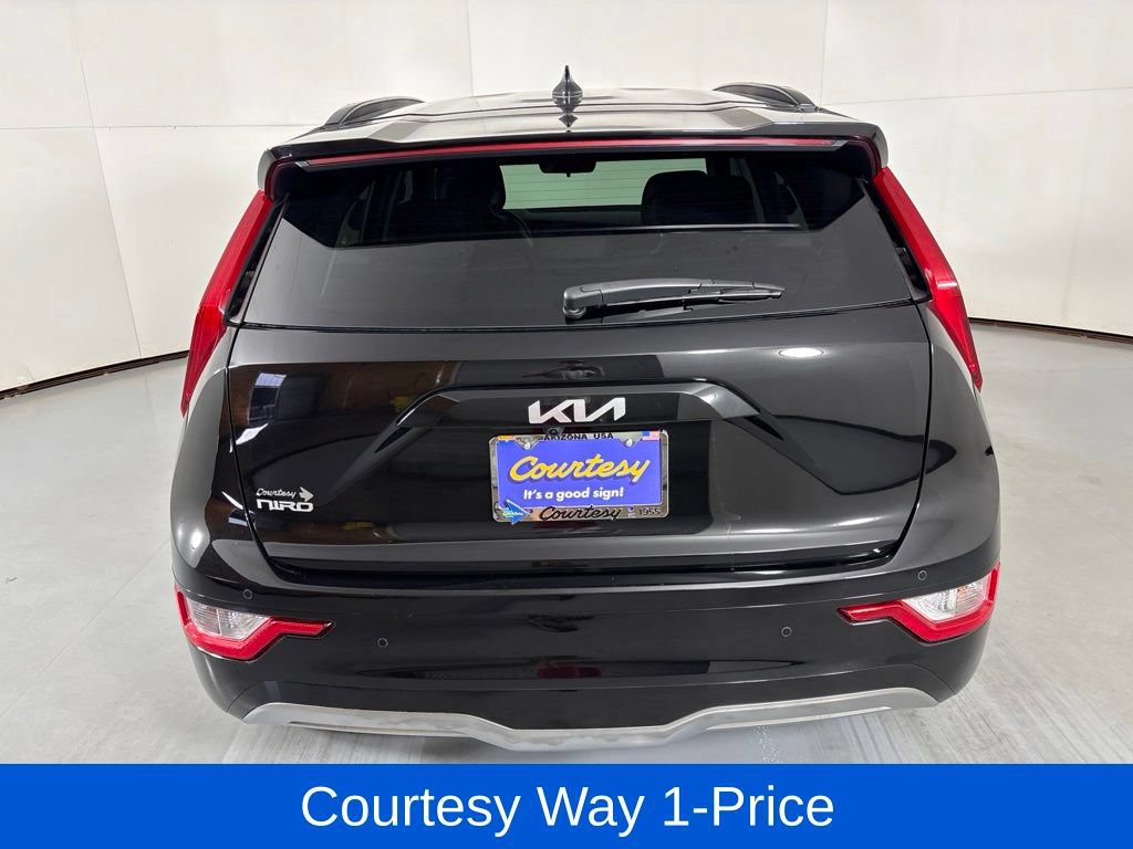Used 2025 Kia Niro Wind FWD image 9
