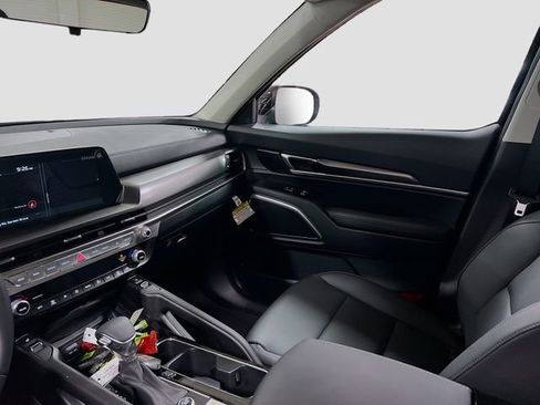 New 2025 Kia Telluride S image 25