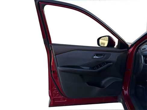 Used 2023 Nissan Rogue SV image 20