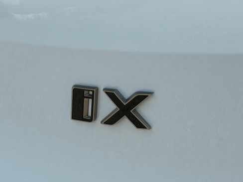 Used 2025 BMW iX M60 image 17