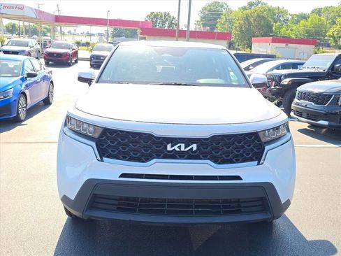 Used 2022 Kia Sorento LX FWD image 8