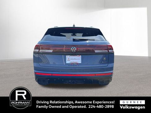 Used 2025 Volkswagen Atlas Cross Sport SEL R-Line image 8