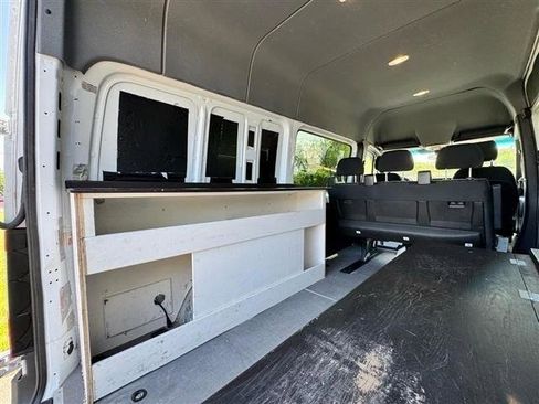 Used 2020 Mercedes-Benz Sprinter 2500 image 8