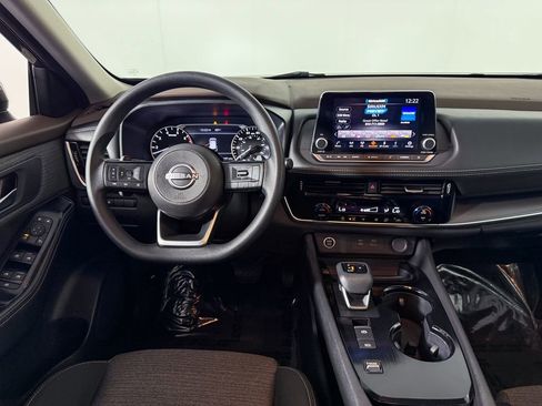 Certified 2023 Nissan Rogue SV image 17