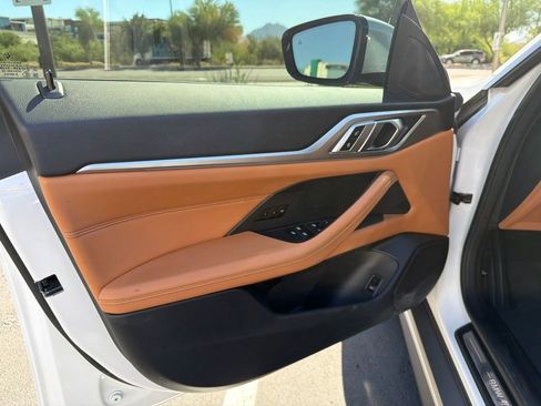 Used 2023 BMW i4 eDrive35 w/ Premium Package RWD image 9