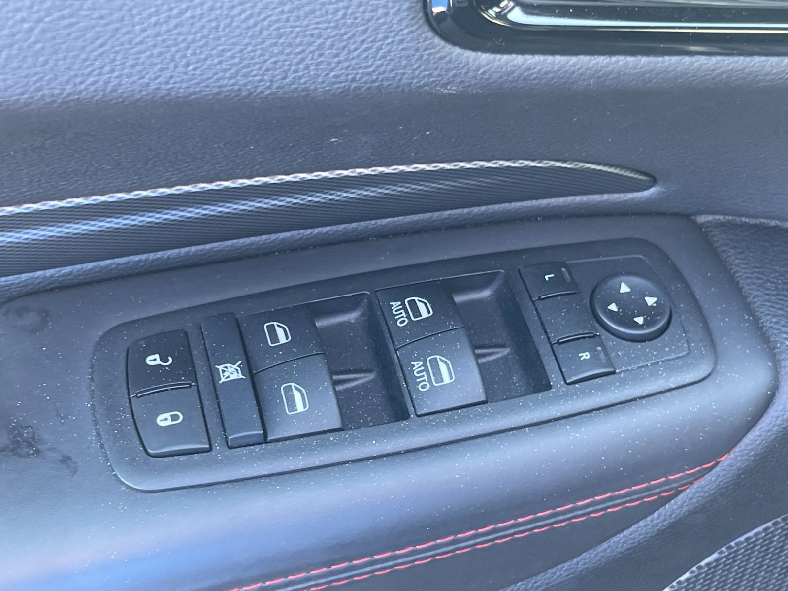 Used 2025 Dodge Durango R/T AWD/4WD image 12