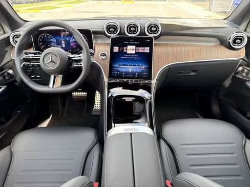 New 2025 Mercedes-Benz GLC 300 4MATIC image 5