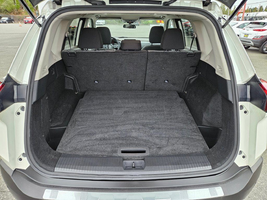 Used 2021 Nissan Rogue SV FWD image 11