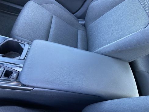 Used 2025 Toyota Camry LE image 39