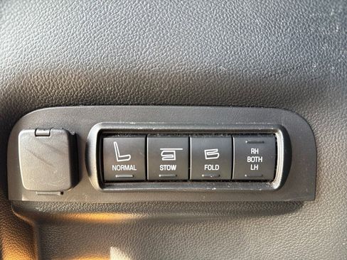 Used 2017 Ford Explorer Sport image 44