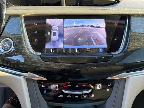 Used 2022 Cadillac XT6 Premium Luxury w/ Technology Package image 9