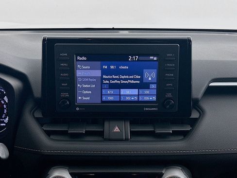 Used 2021 Toyota RAV4 LE image 15