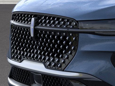 New 2026 Lincoln Nautilus Reserve AWD/4WD image 17