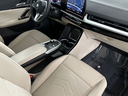 Used 2025 BMW X2 xDrive28i w/ Technology Package image 16