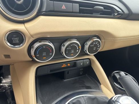 Used 2024 MAZDA MX-5 Miata Grand Touring RWD image 19