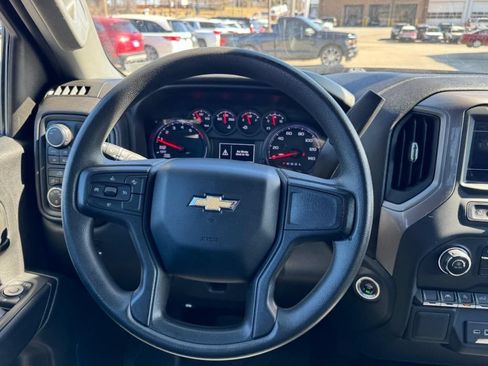 Used 2023 Chevrolet Silverado 1500 Custom AWD/4WD image 12