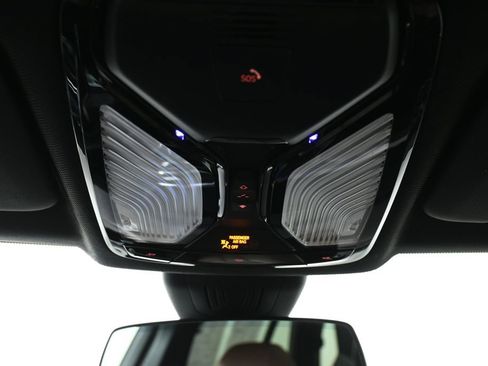 Used 2022 BMW X5 xDrive40i w/ Premium Package AWD/4WD image 21